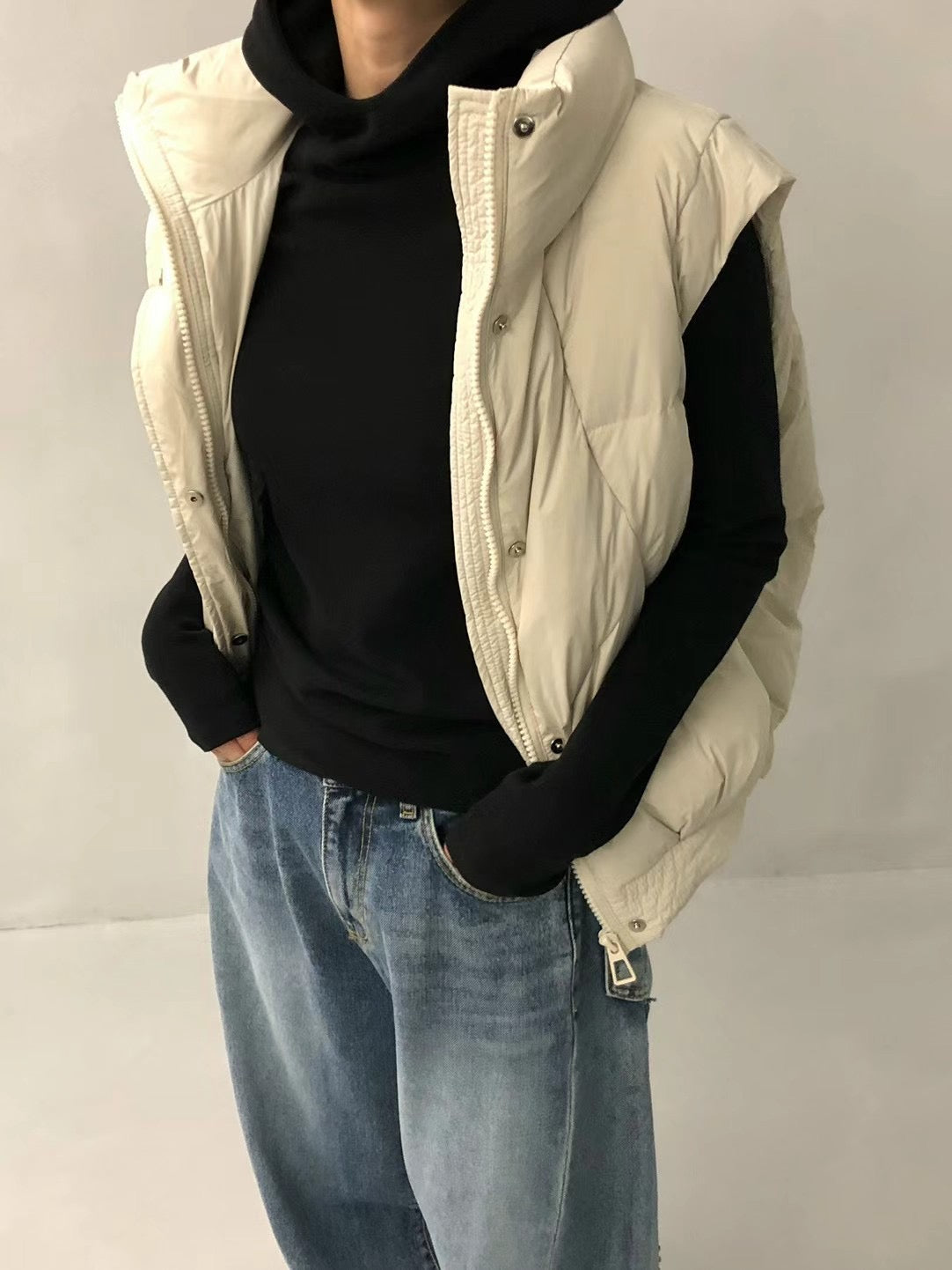 MODERN FIT HOODIE