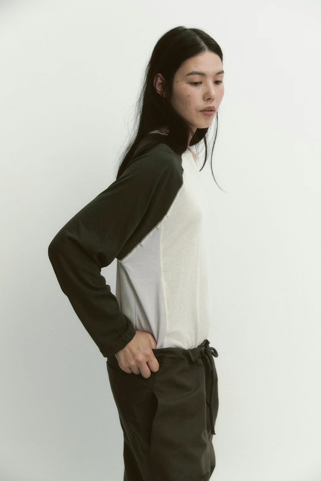 LOOSE CUT RAGLAN TEE