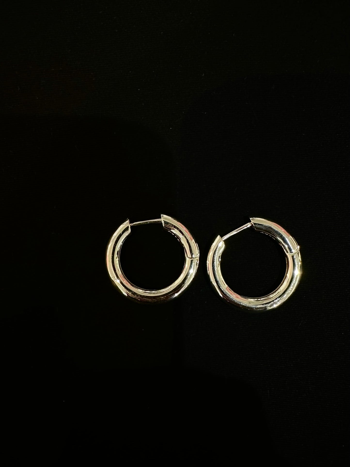 925 20MM THICK LOOP EARRINGS