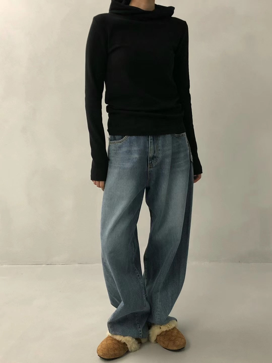 MODERN FIT HOODIE
