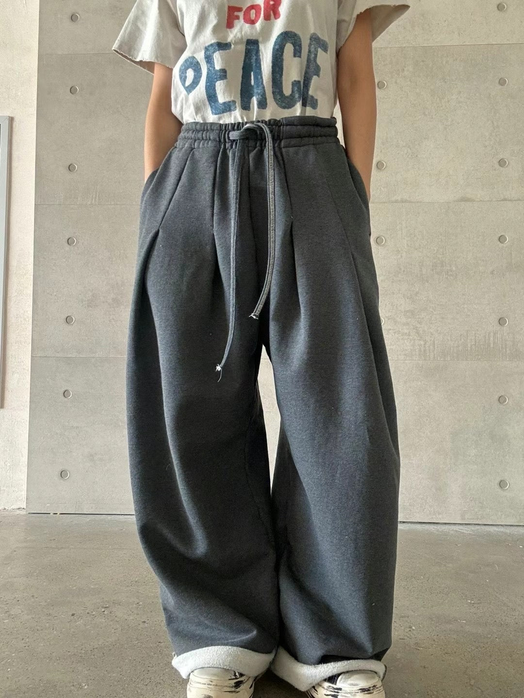 WAIST PLEATED COTTON JERSEY PANTS