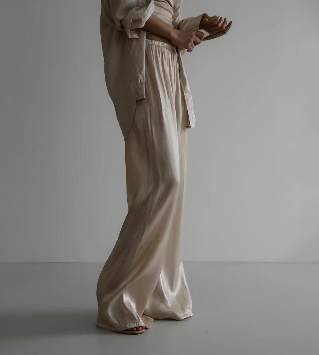 ELASTIC WAIST SATIN PANTS