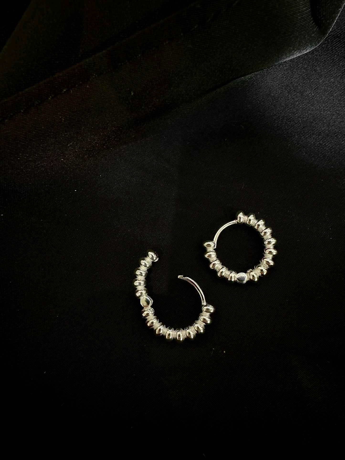 925 TINY BEAN LOOP EARRINGS