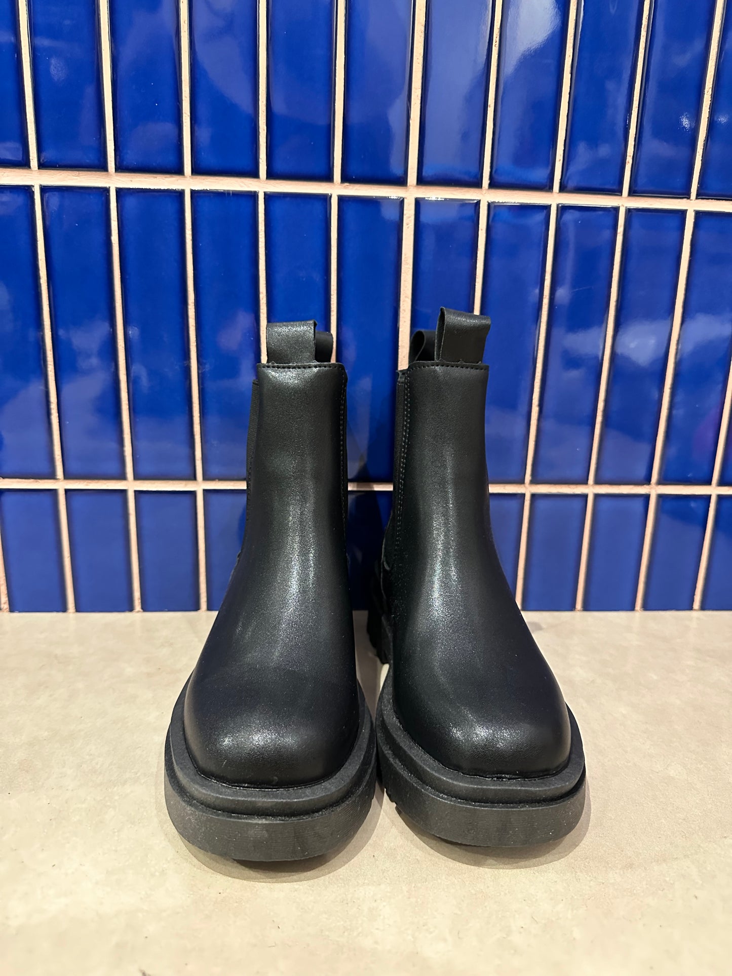 11.11 SPECIAL OFFER - LOW CUT CHELSEA BOOT ( CALF LEATHER )