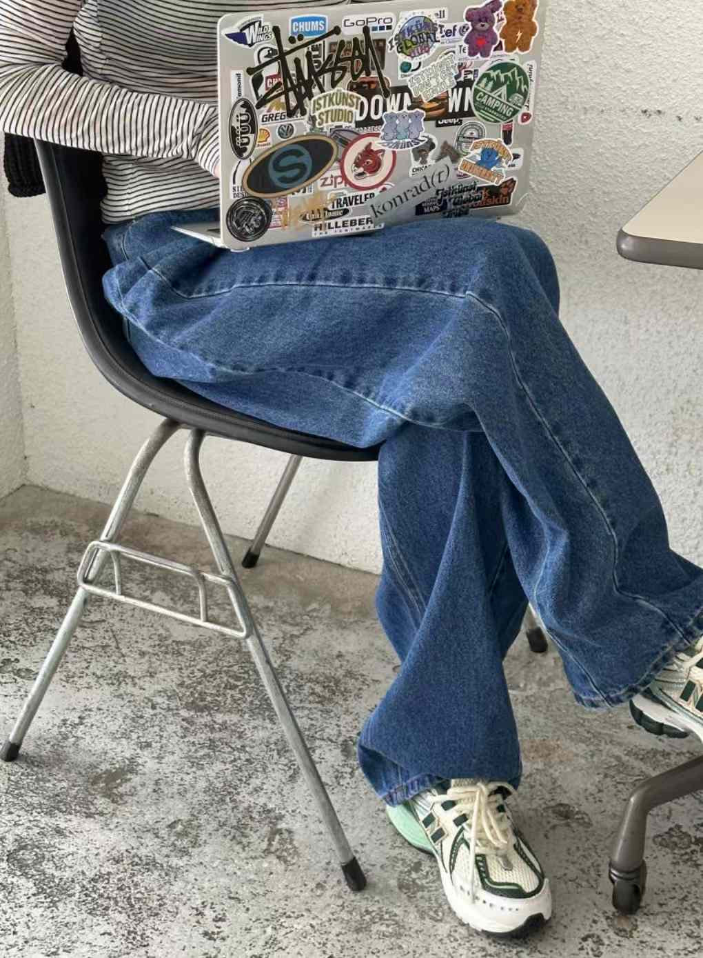 DOUBLE SIDE SEAM JEANS