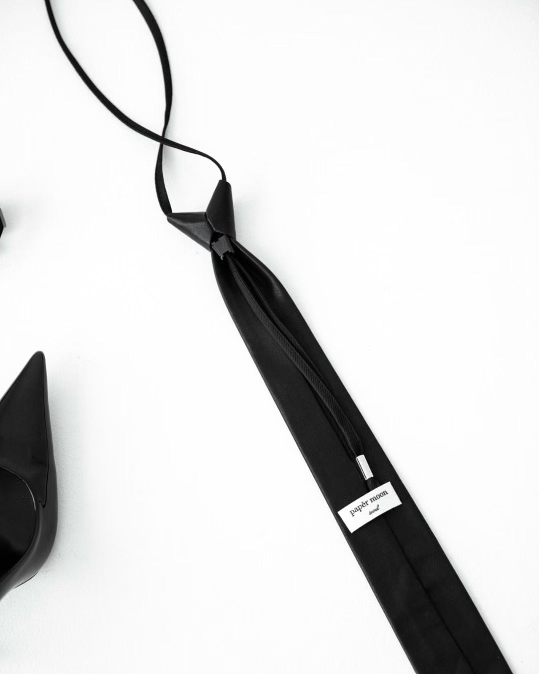 STYLISH EFFORTLESS TIE