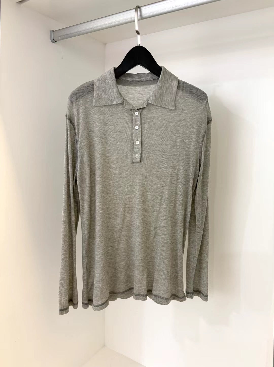 GAUZY POLO TOP