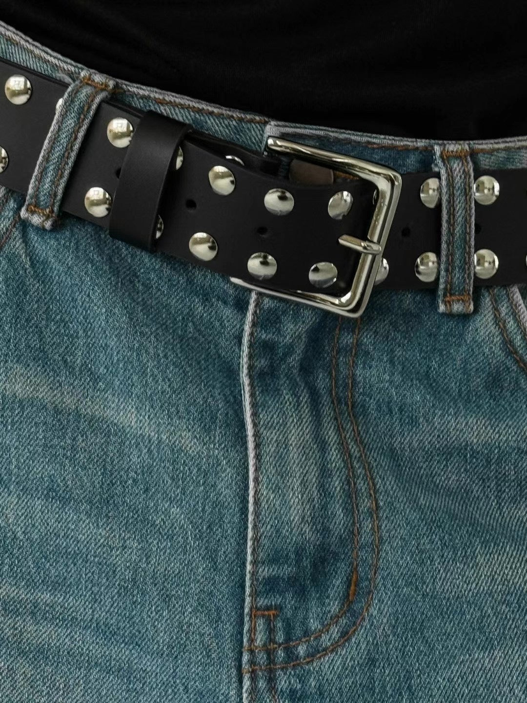 STUDS LEATHER BELT
