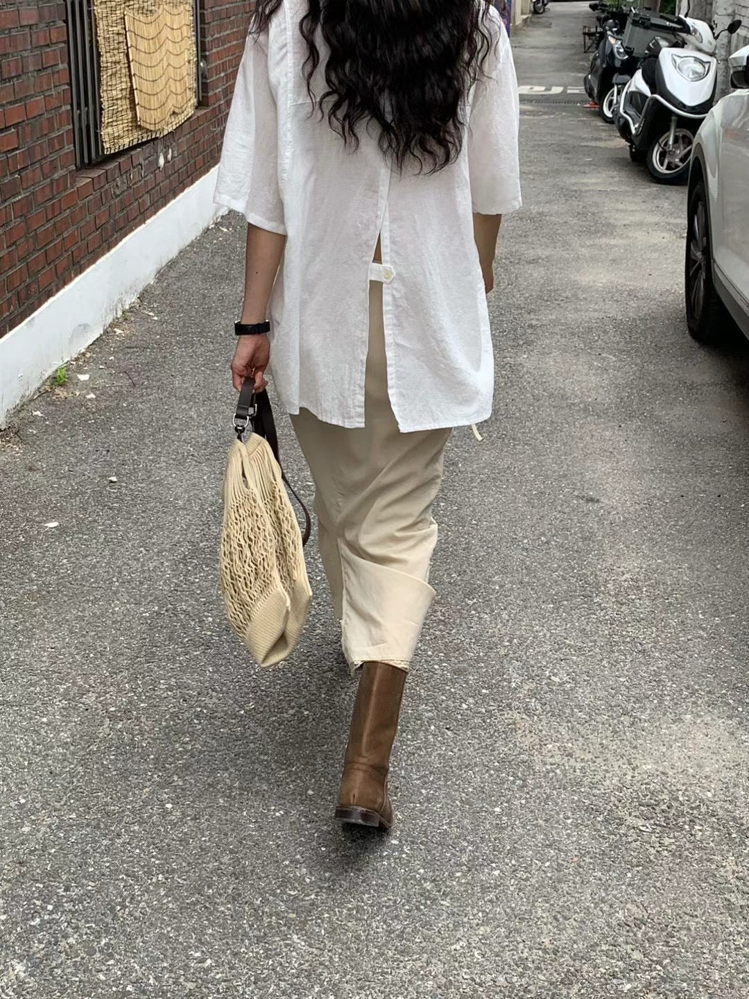 BACK SPLIT BUTTON SHIRT