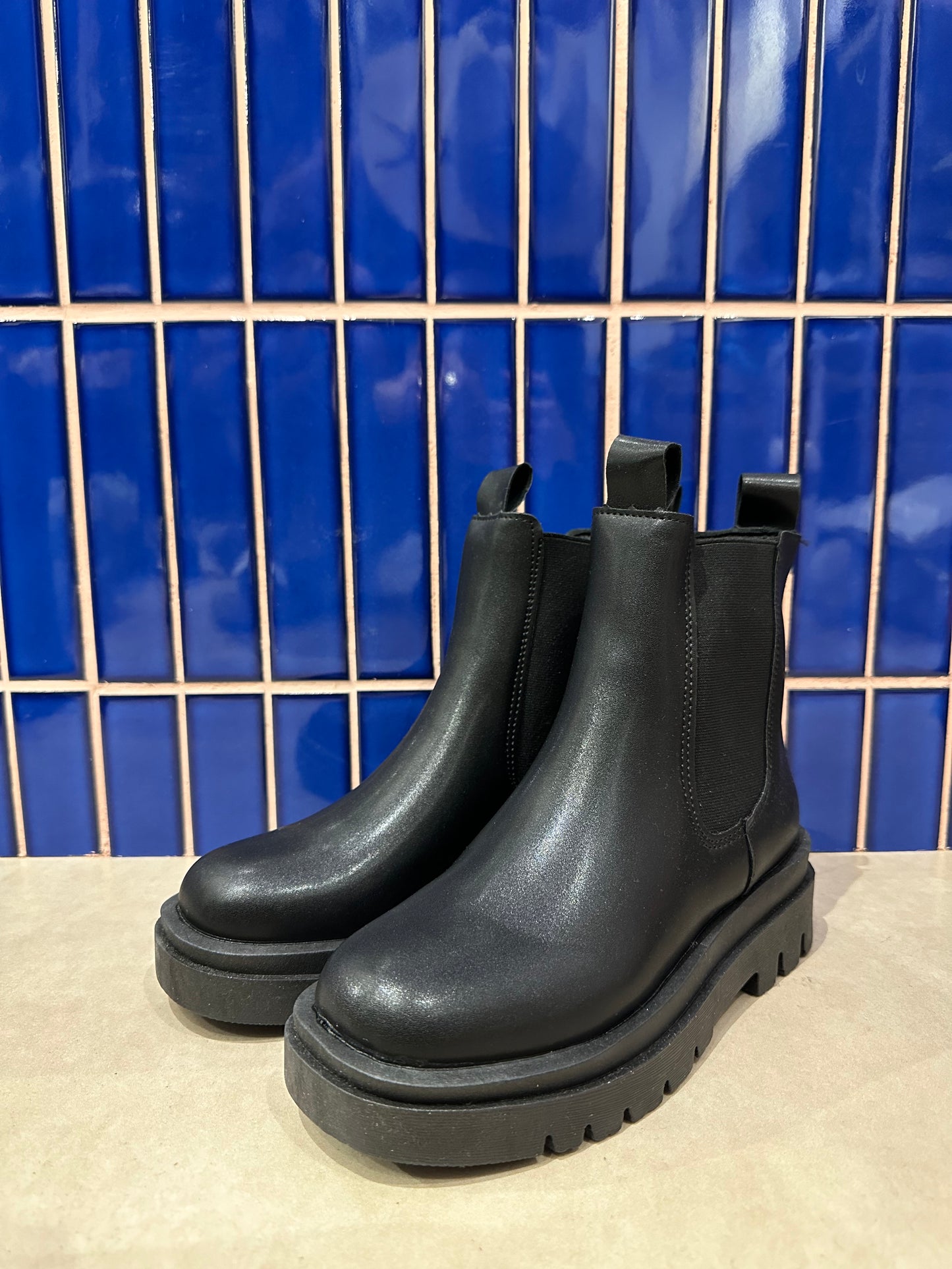 11.11 SPECIAL OFFER - LOW CUT CHELSEA BOOT ( CALF LEATHER )