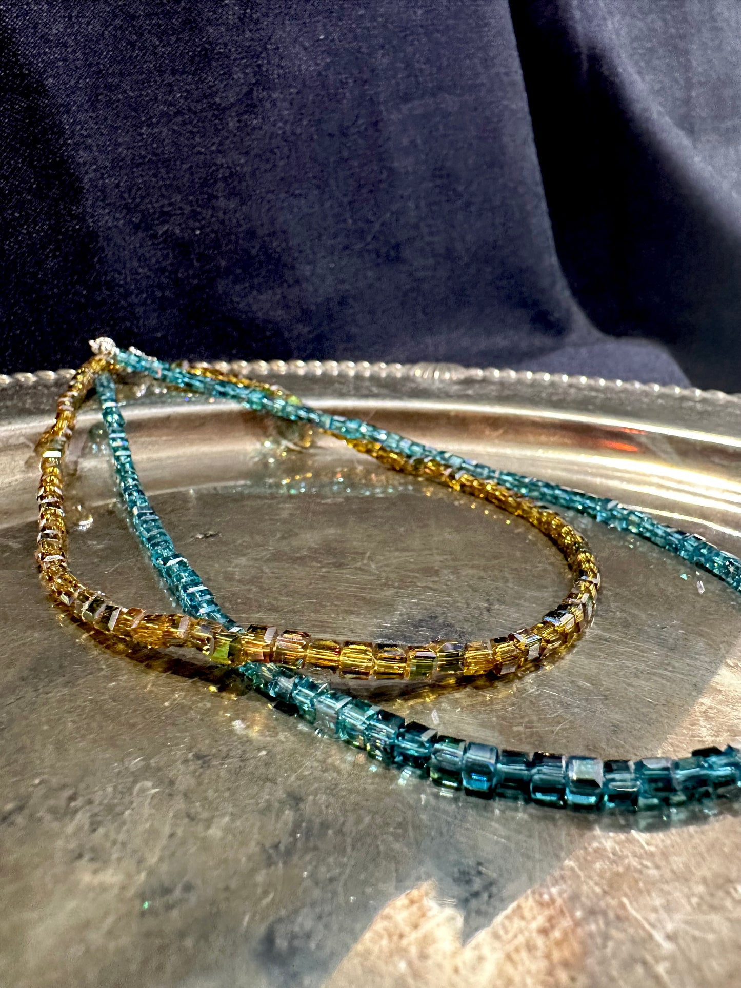 JAPAN CUBIC GLAZE BEADS NECKLACE ( SMALL )