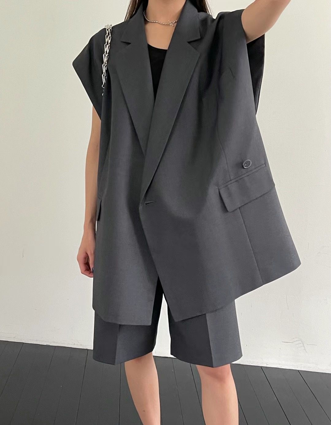 CROSS CLASP BLAZER VEST
