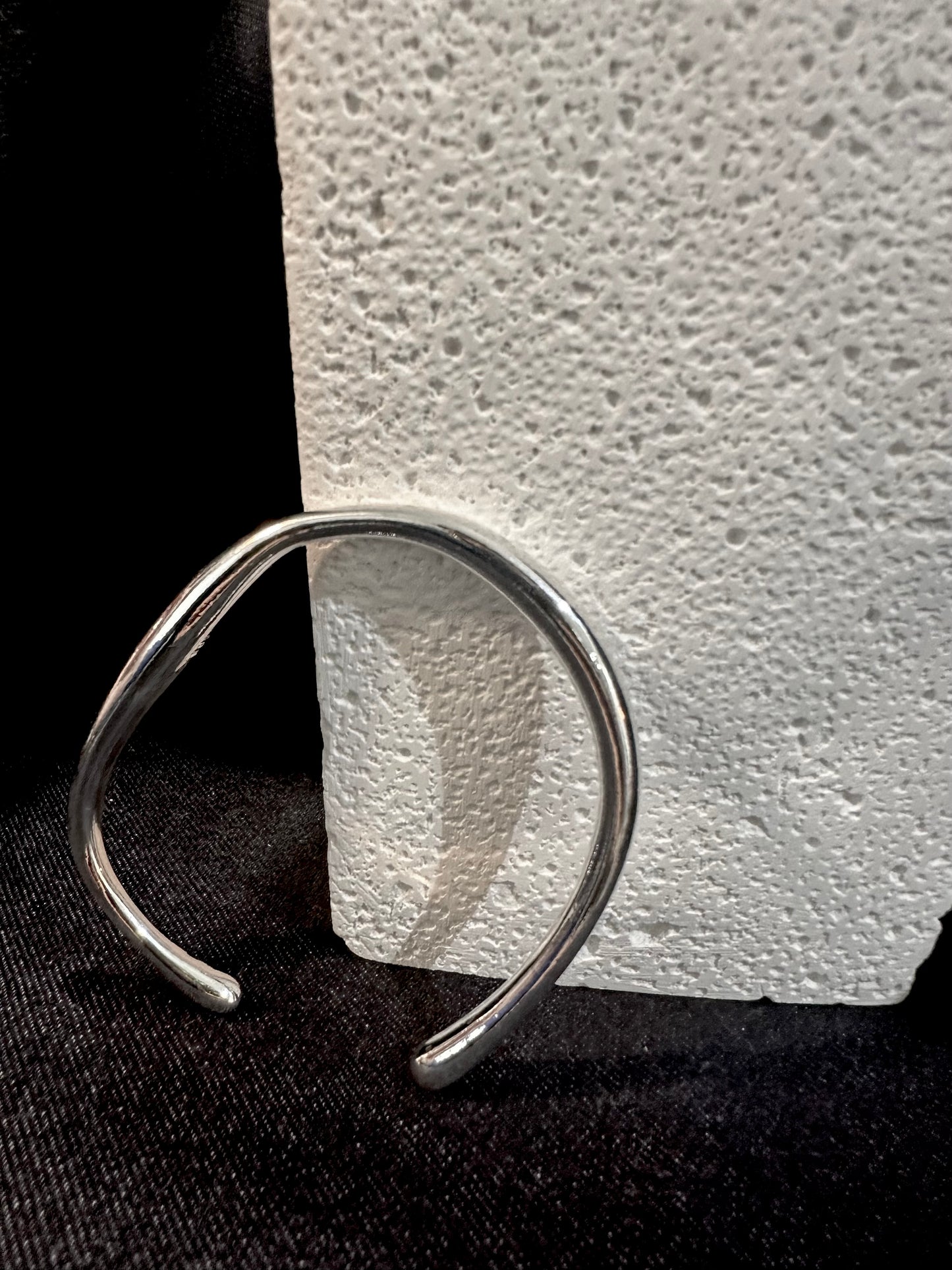 925 IRREGULAR STYLE BANGLE