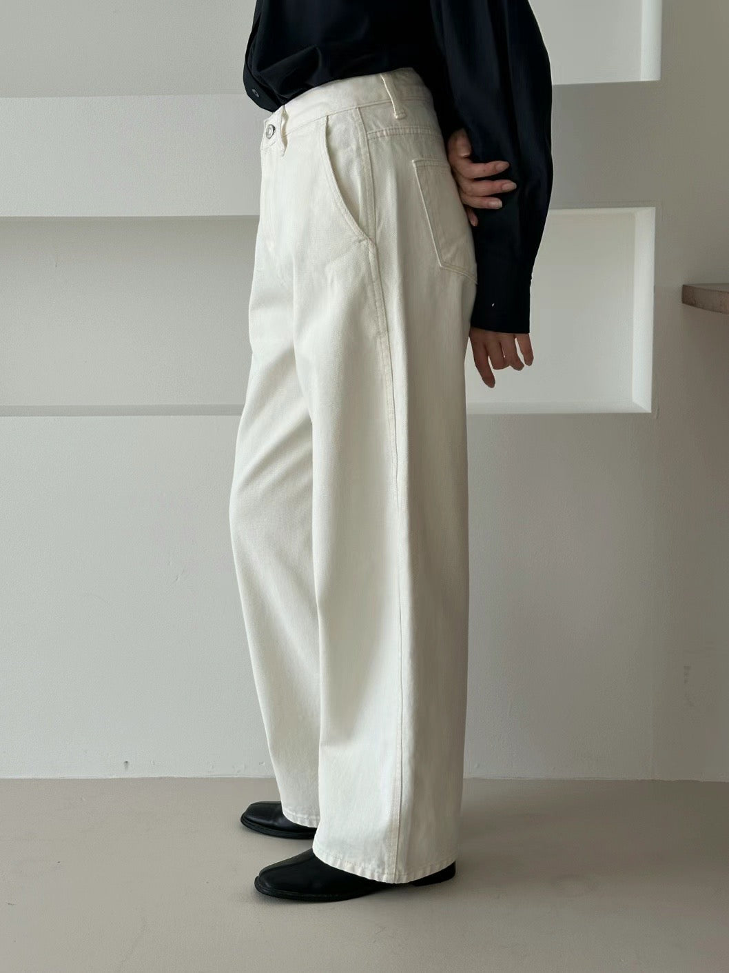 HIGH-WAIST JEANS (3 COLOURS)