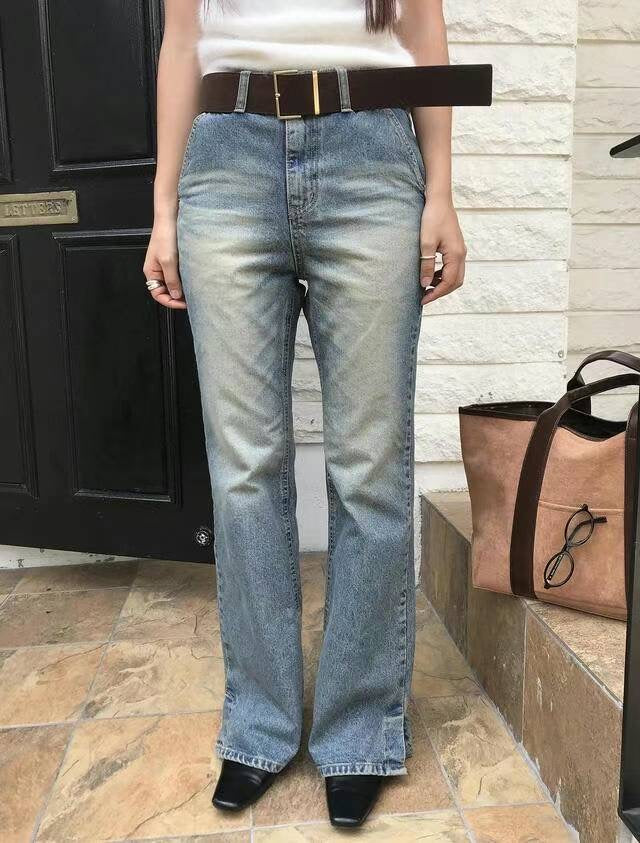 SLIM CUT FLARE WASHED JEANS