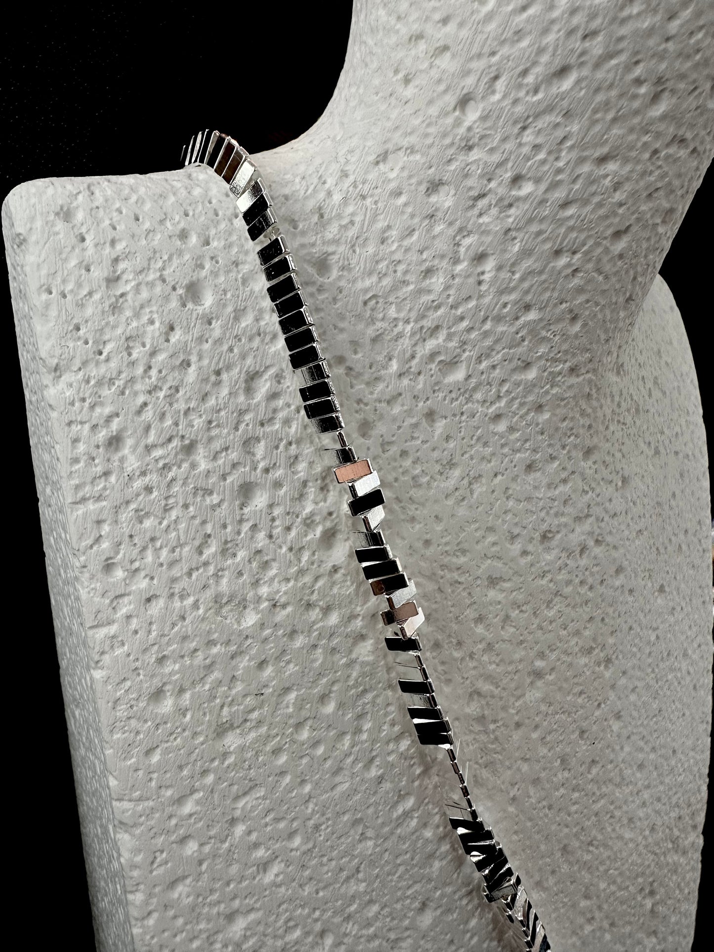 925 TRIANGULAR BEADS NECKLACE