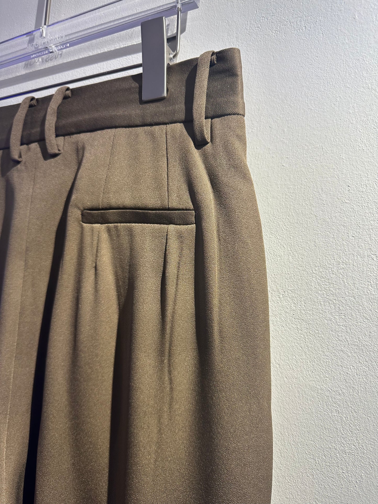 • FUSSY MADE • DOUBLE DART TROUSERS