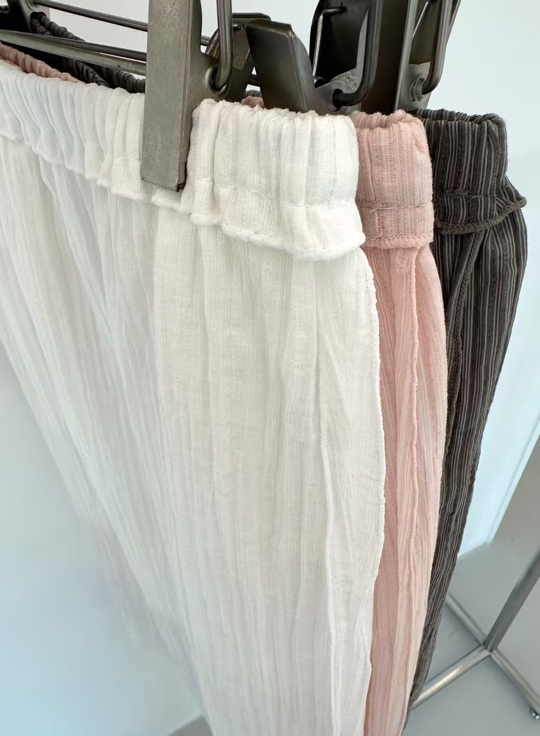 STRAIGHT GRAIN SHEER SKIRT