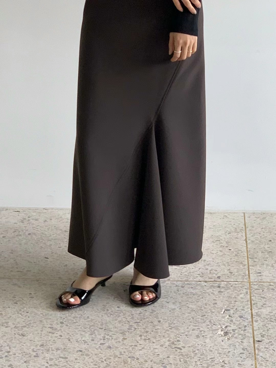 CURVE SKIRT