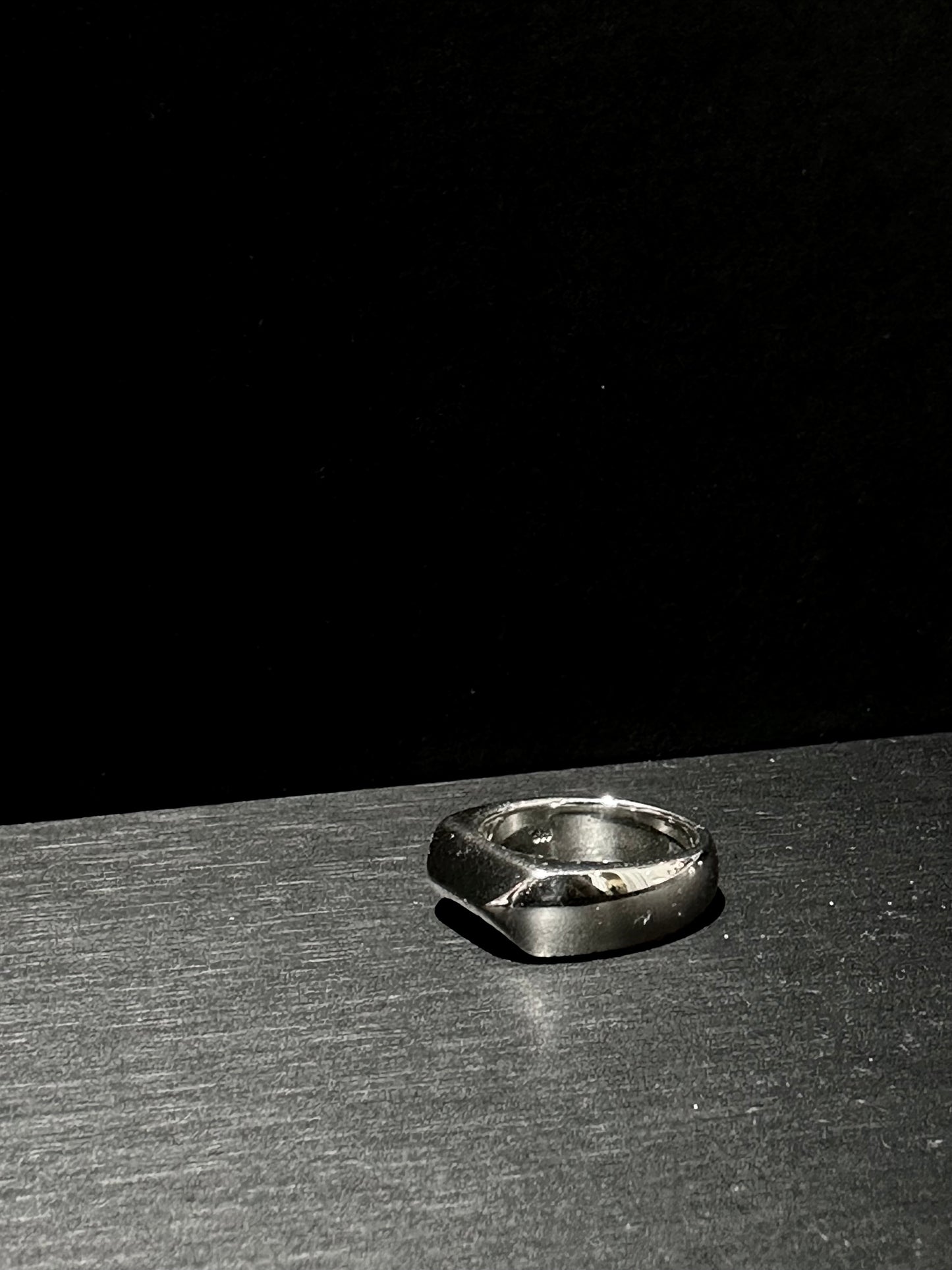 925 HANDMADE TRIANGLE STUD RING