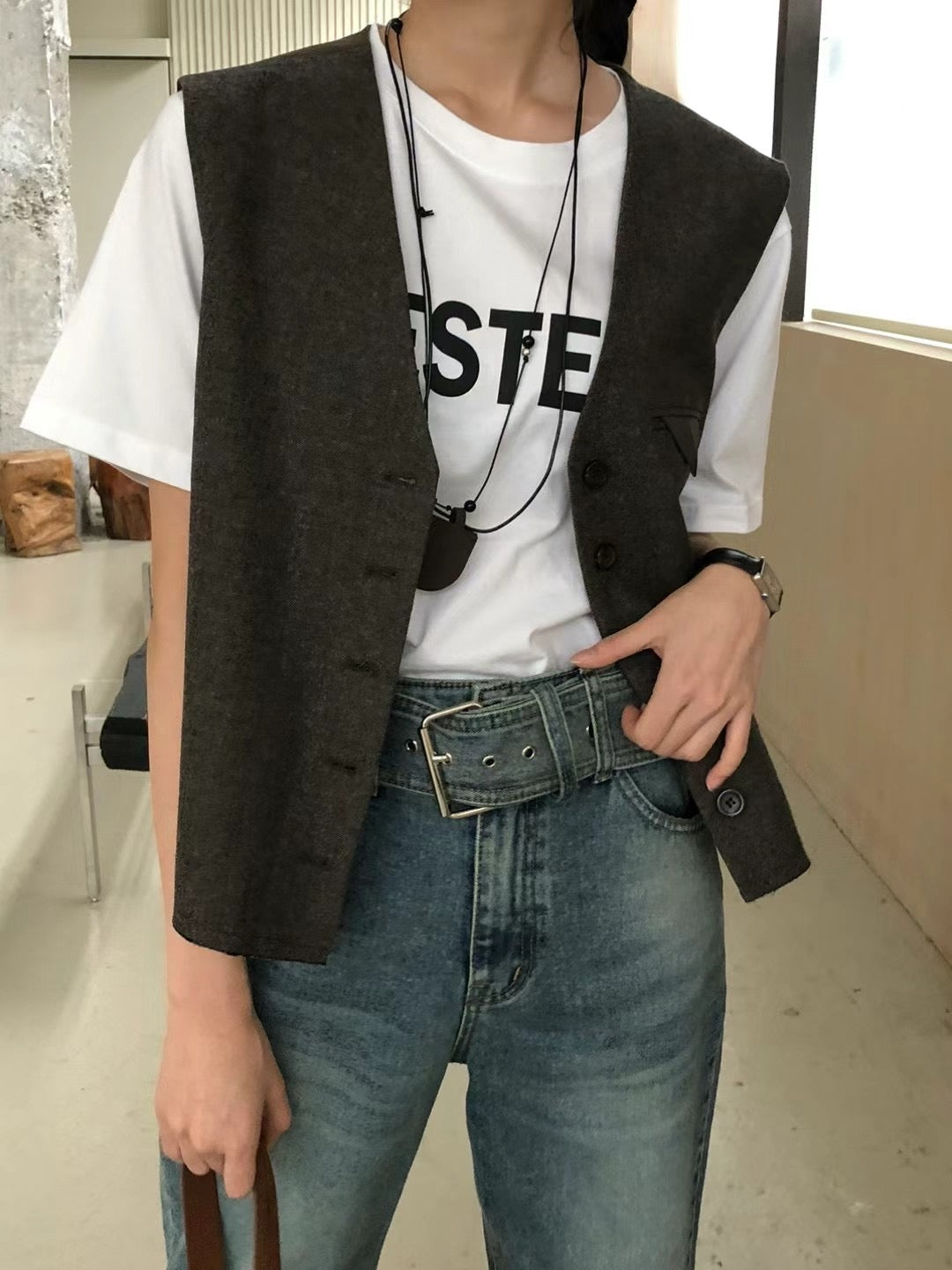 SMALL TRIANGLE BLAZER VEST