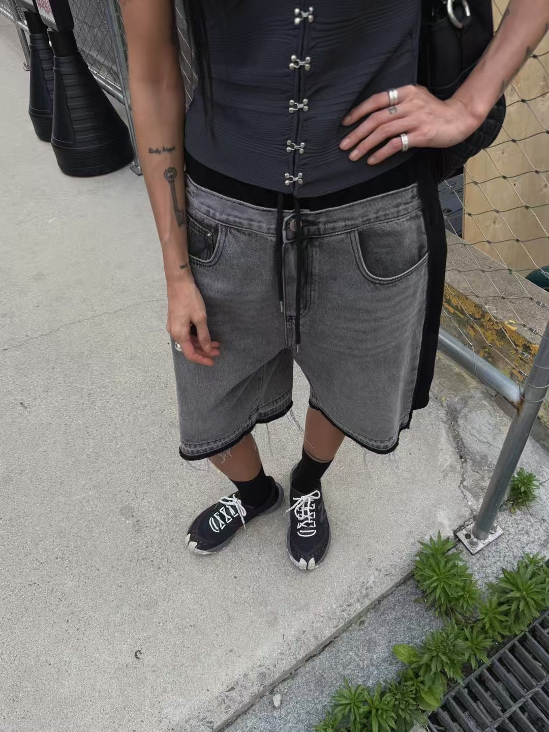 DUAL FABRIC DENIM SHORTS