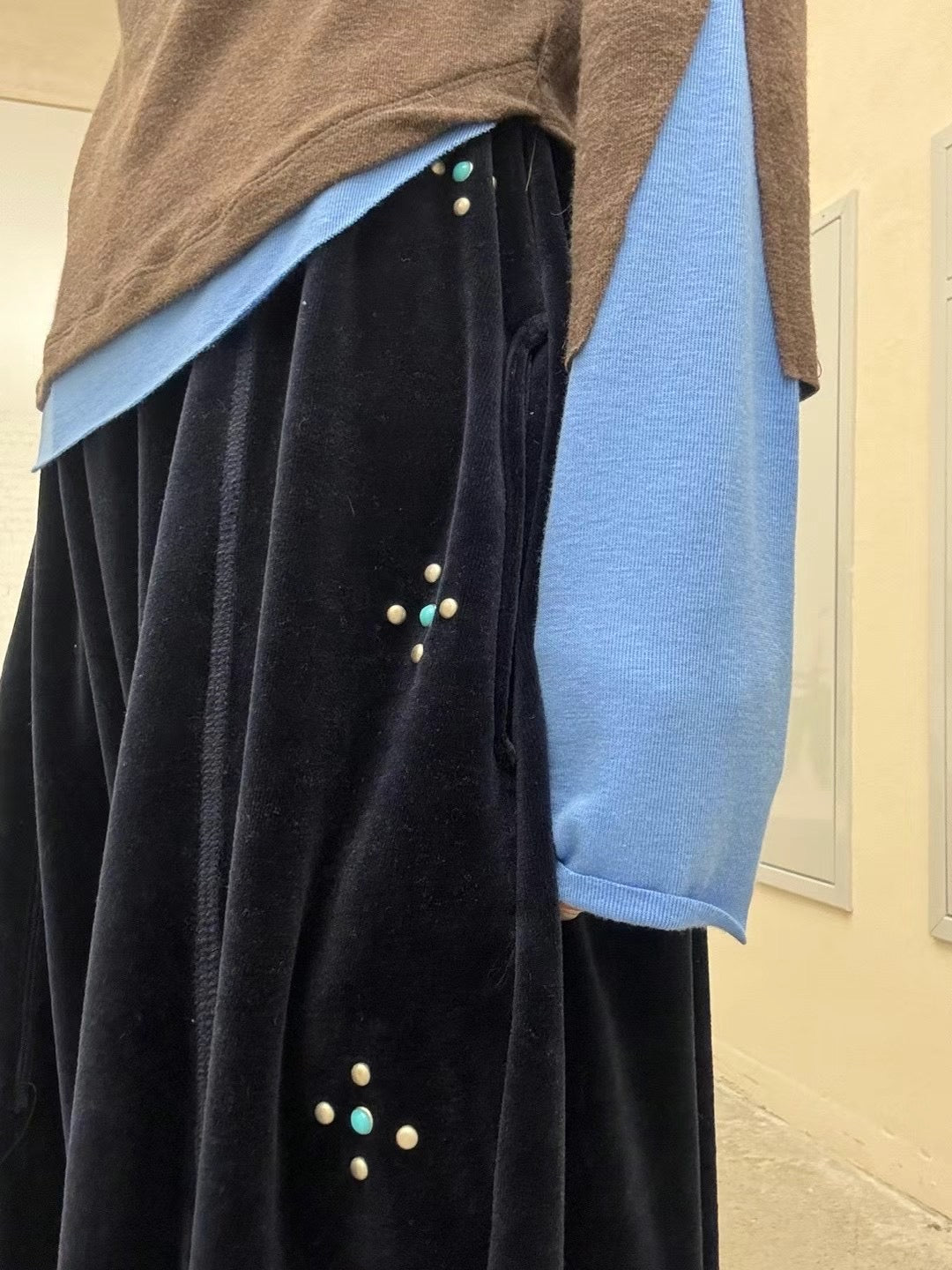 STAR STUDS VELVET PANTS
