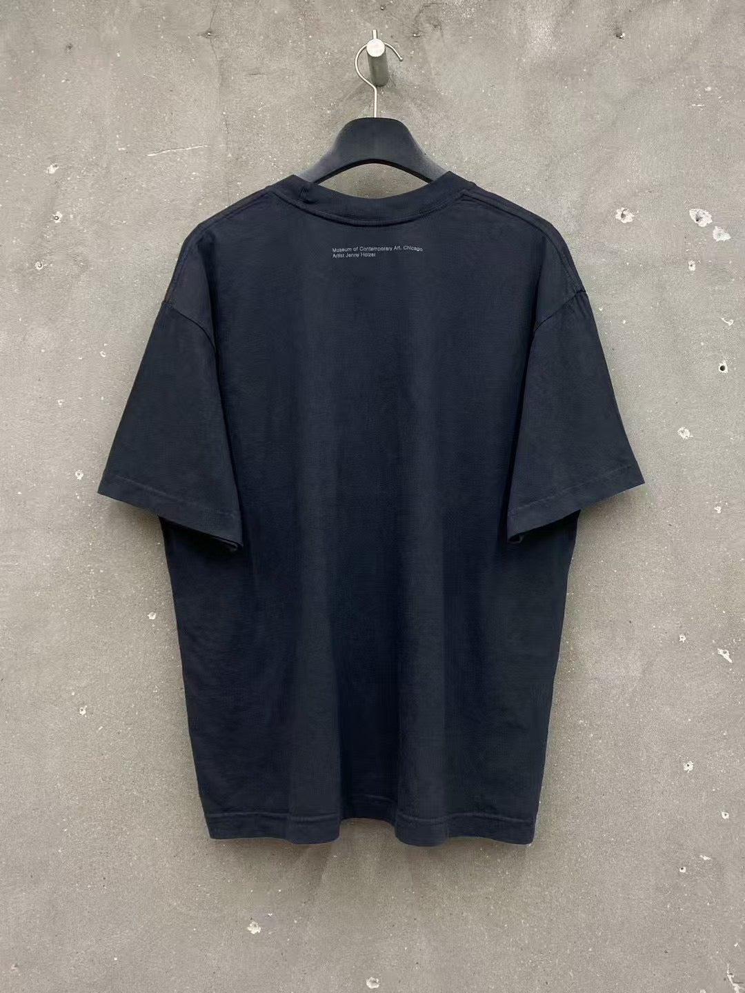 ARTIST JENNY HOLZER - TRUISMS TEE