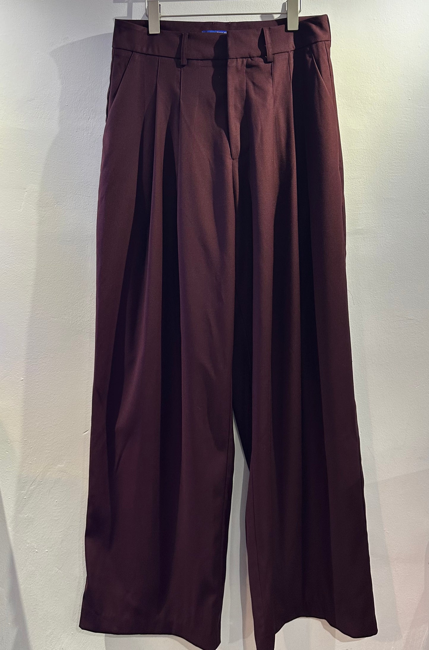 • FUSSY MADE • SLOUCHY SUIT TROUSERS