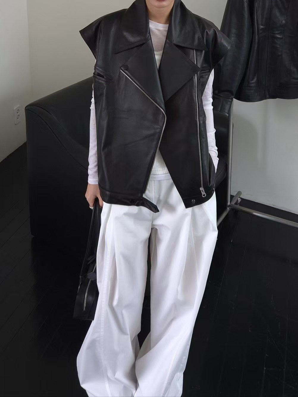 SS25 ITALY LAMBSKIN PETAL SLEEVES VEST