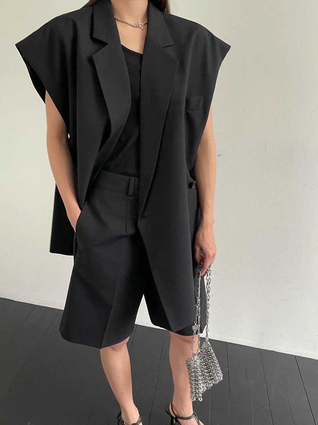 CROSS CLASP BLAZER VEST