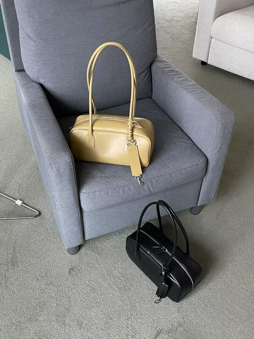 CALF LEATHER BAGUETTE BOXY HANDLE BAG