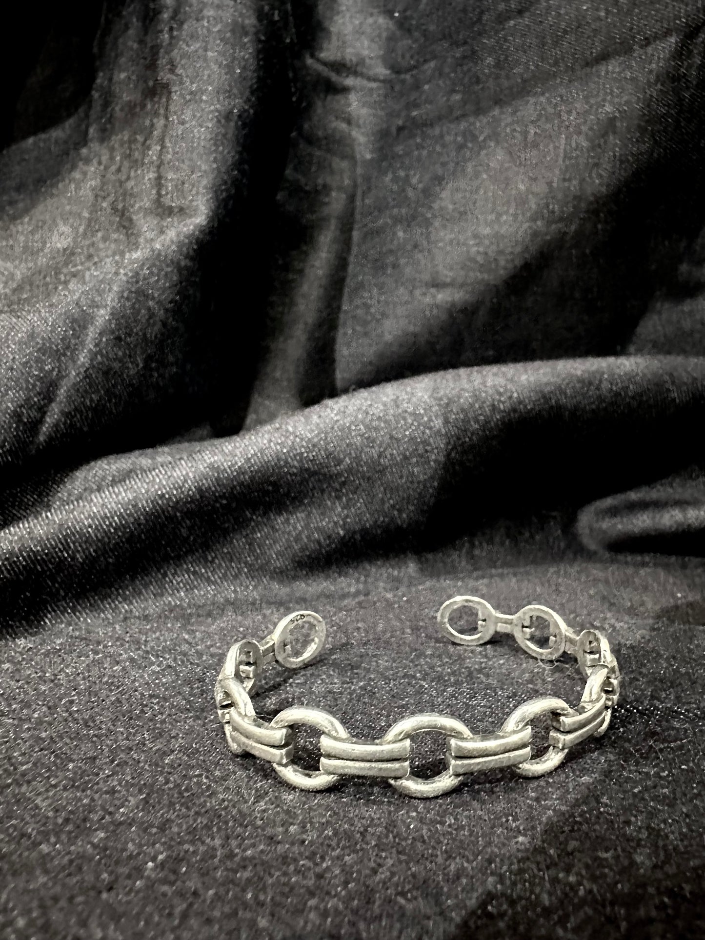 925 OVAL LINK CUFF BANGLE