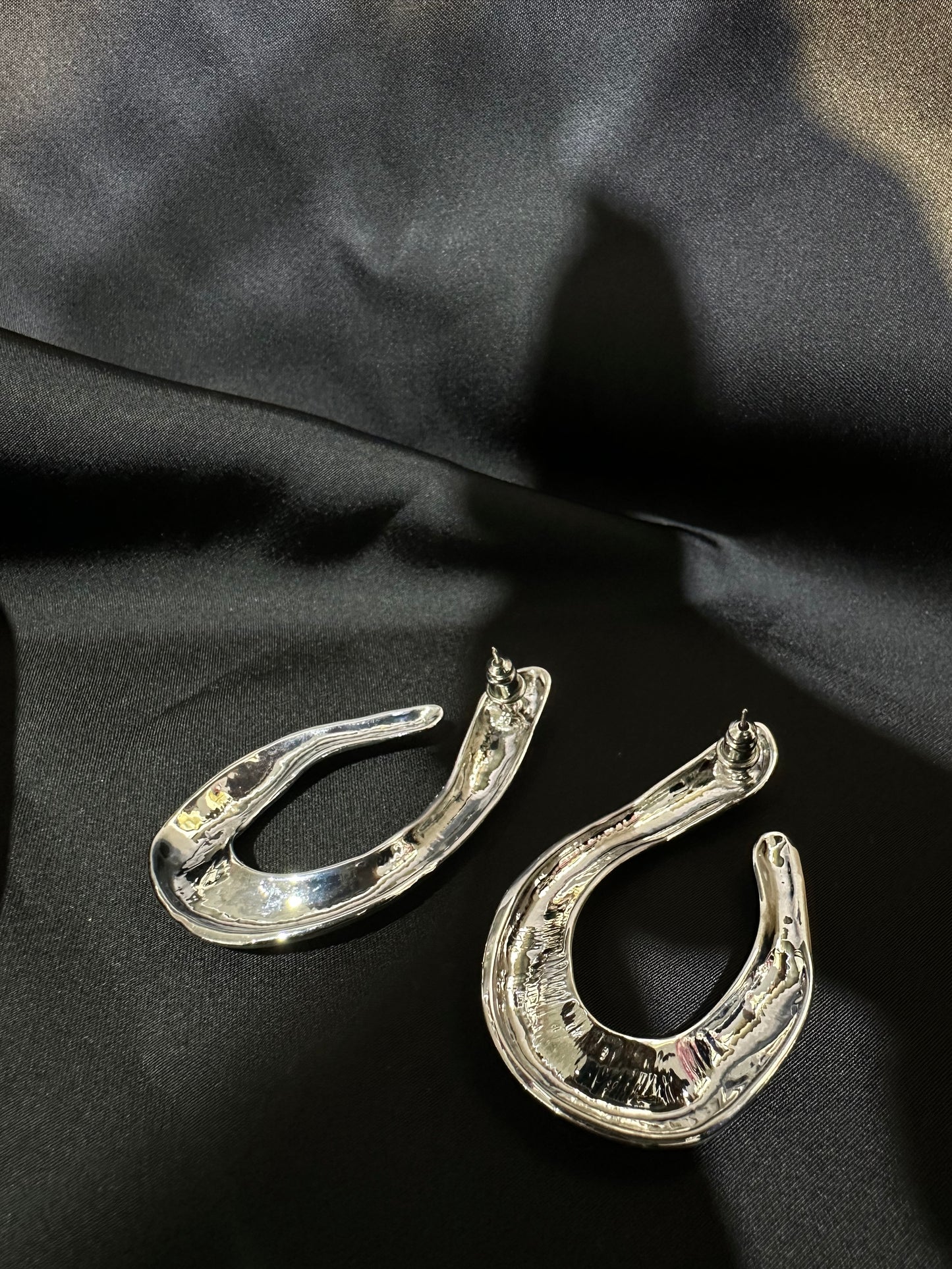 UNKNIT CHAIN HOOP EARRINGS