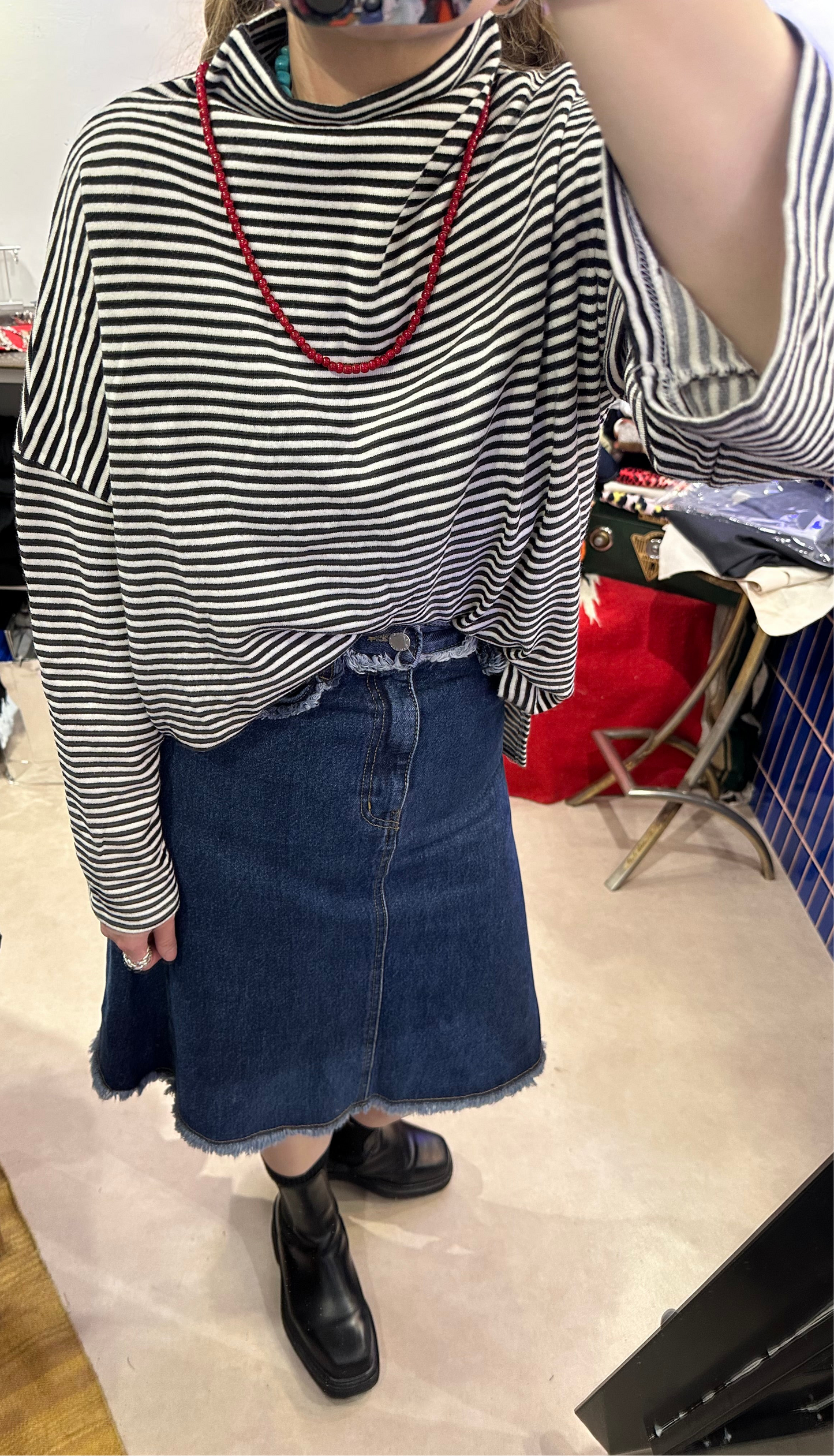 THIN STRIP COTTON TEE