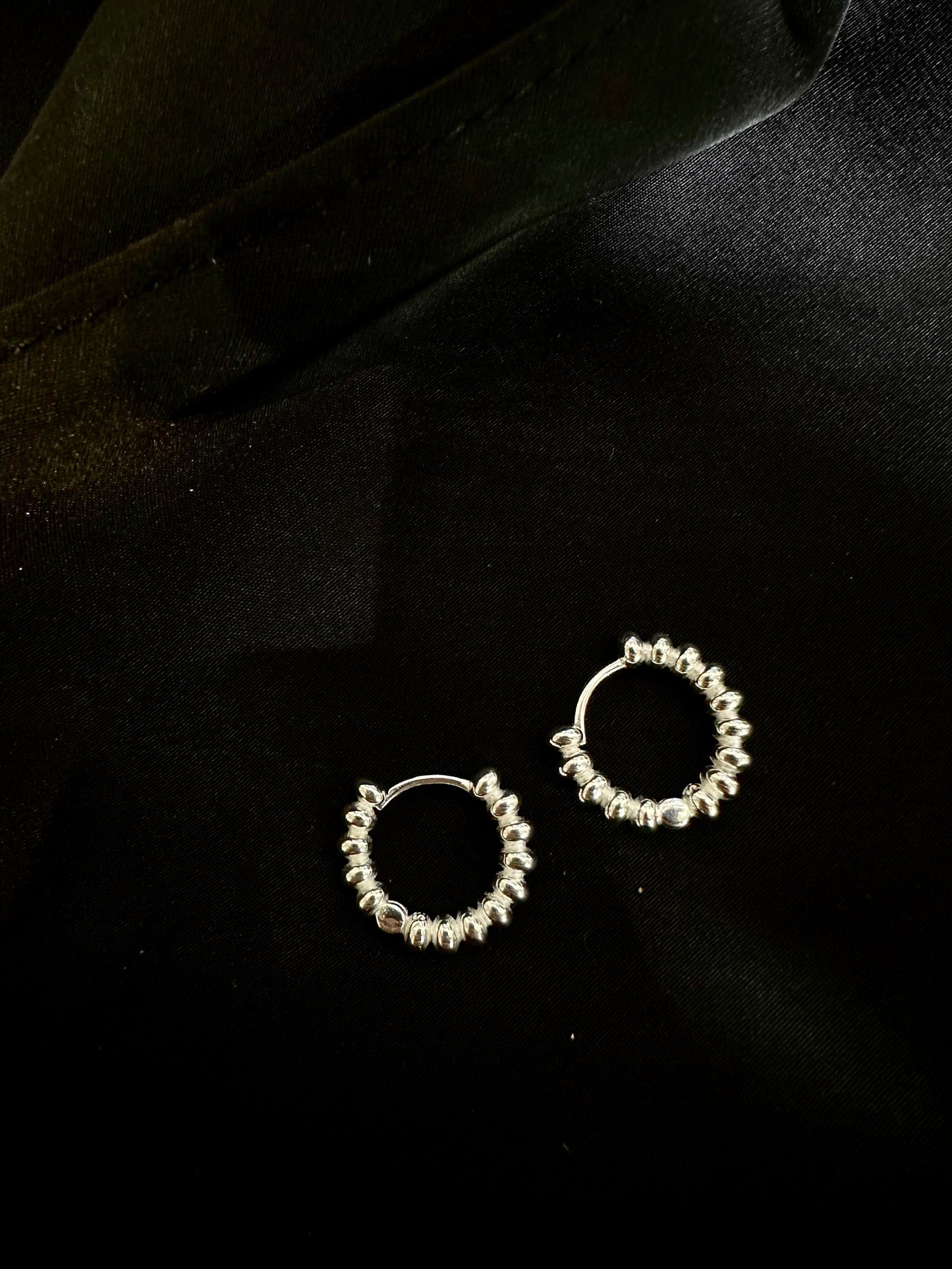 925 TINY BEAN LOOP EARRINGS