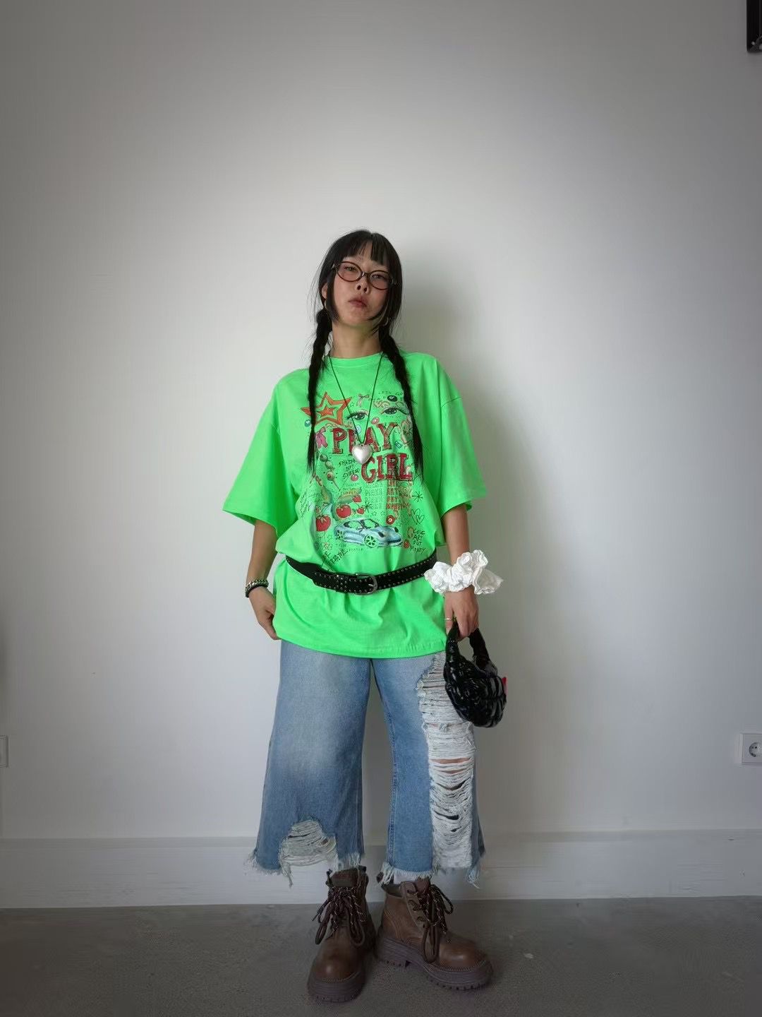 RIPPED CAPRI JEANS