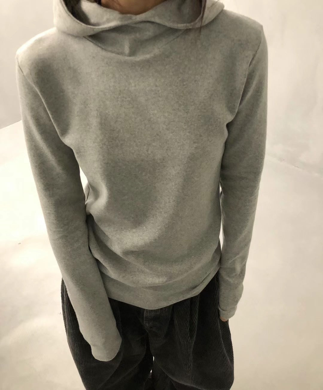 MODERN FIT HOODIE