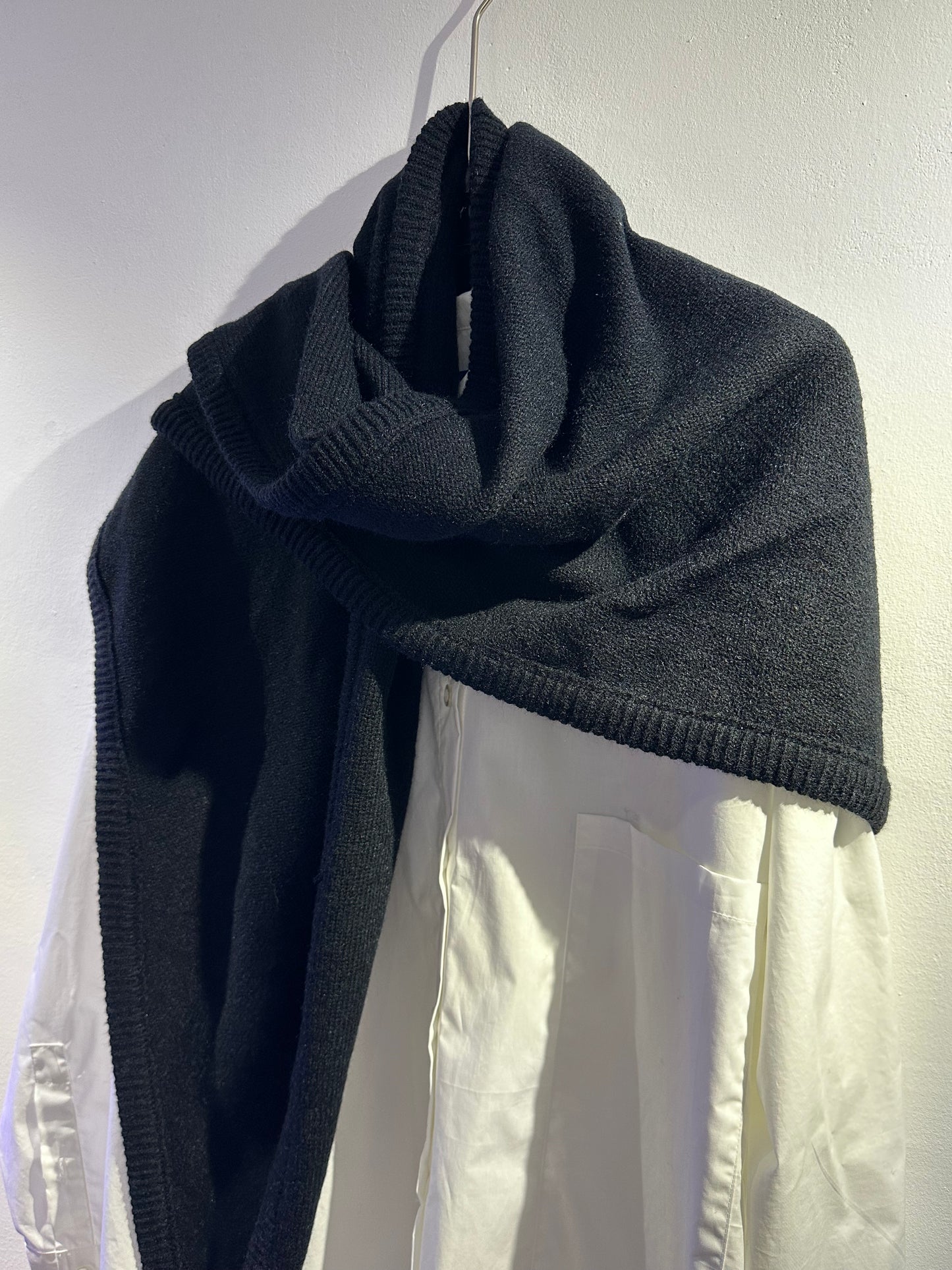 *0* TRIANGULAR KNIT SHAWL