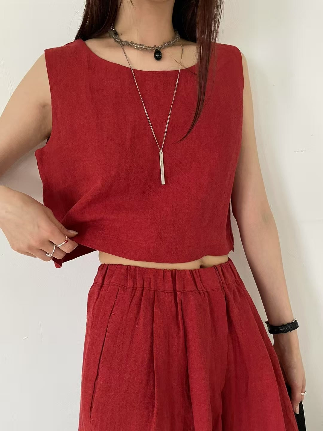 BREATHABLE LINEN VEST