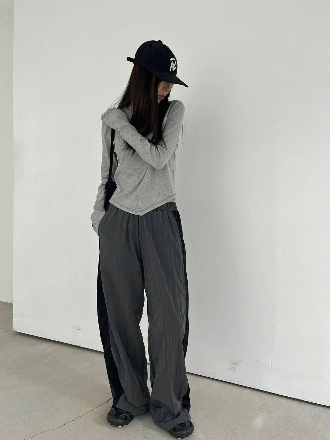 TRACK PANTS