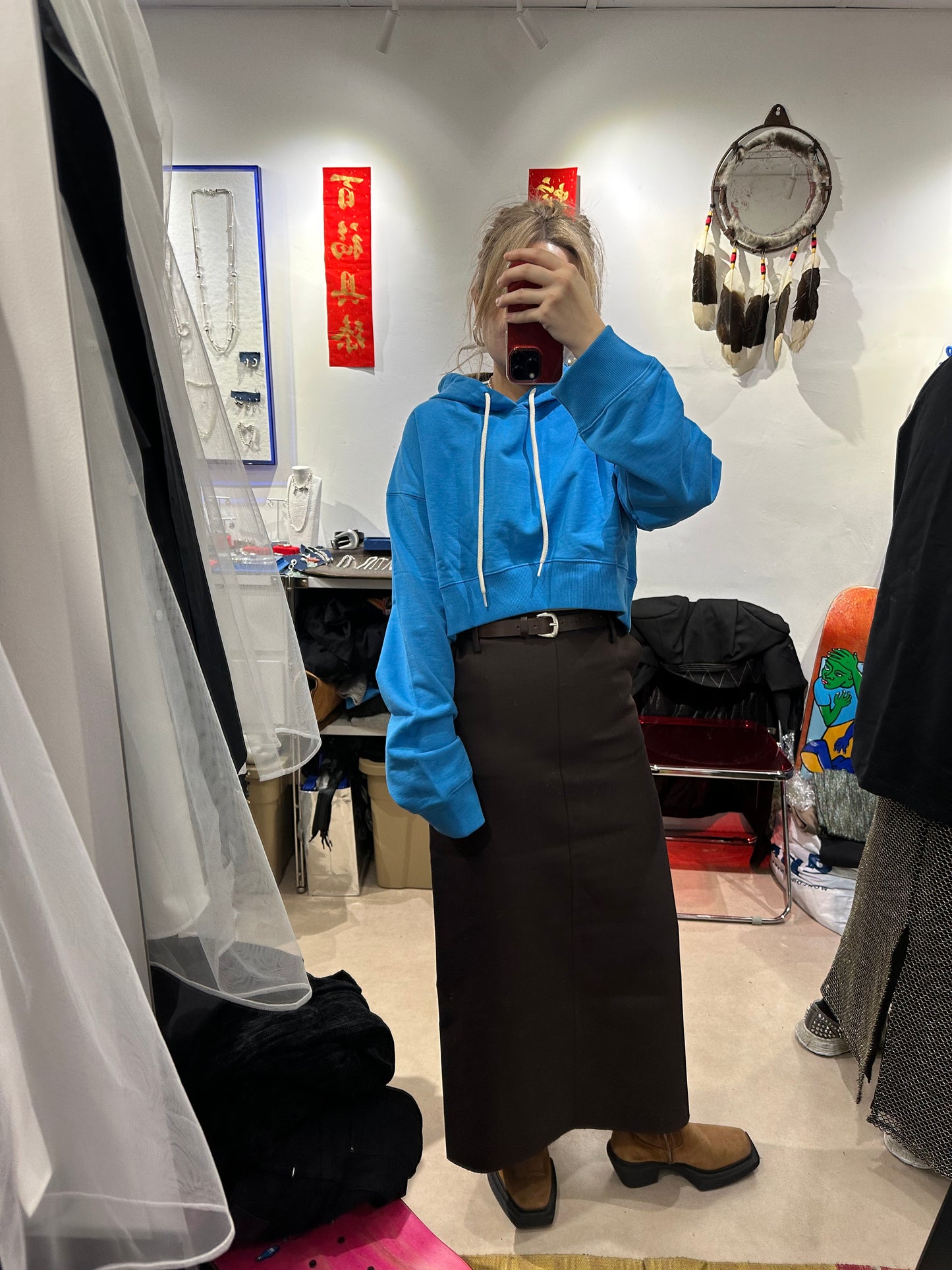 SLIM CUT PENCIL SKIRT