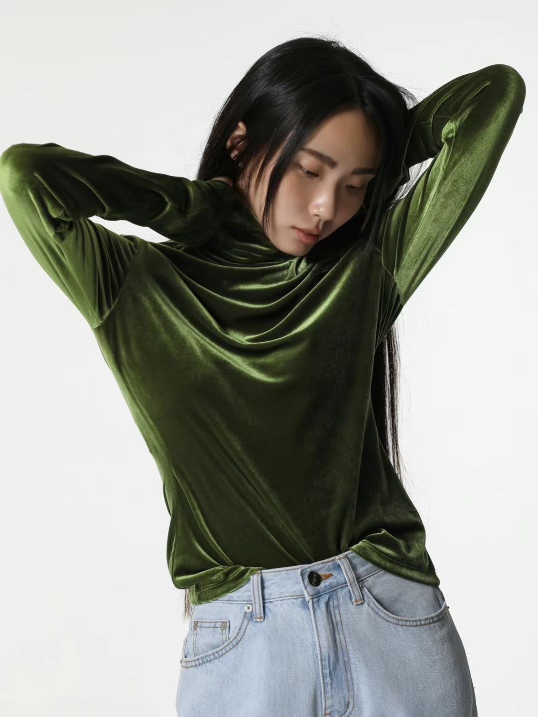 VELVET TURTLE NECK TOP