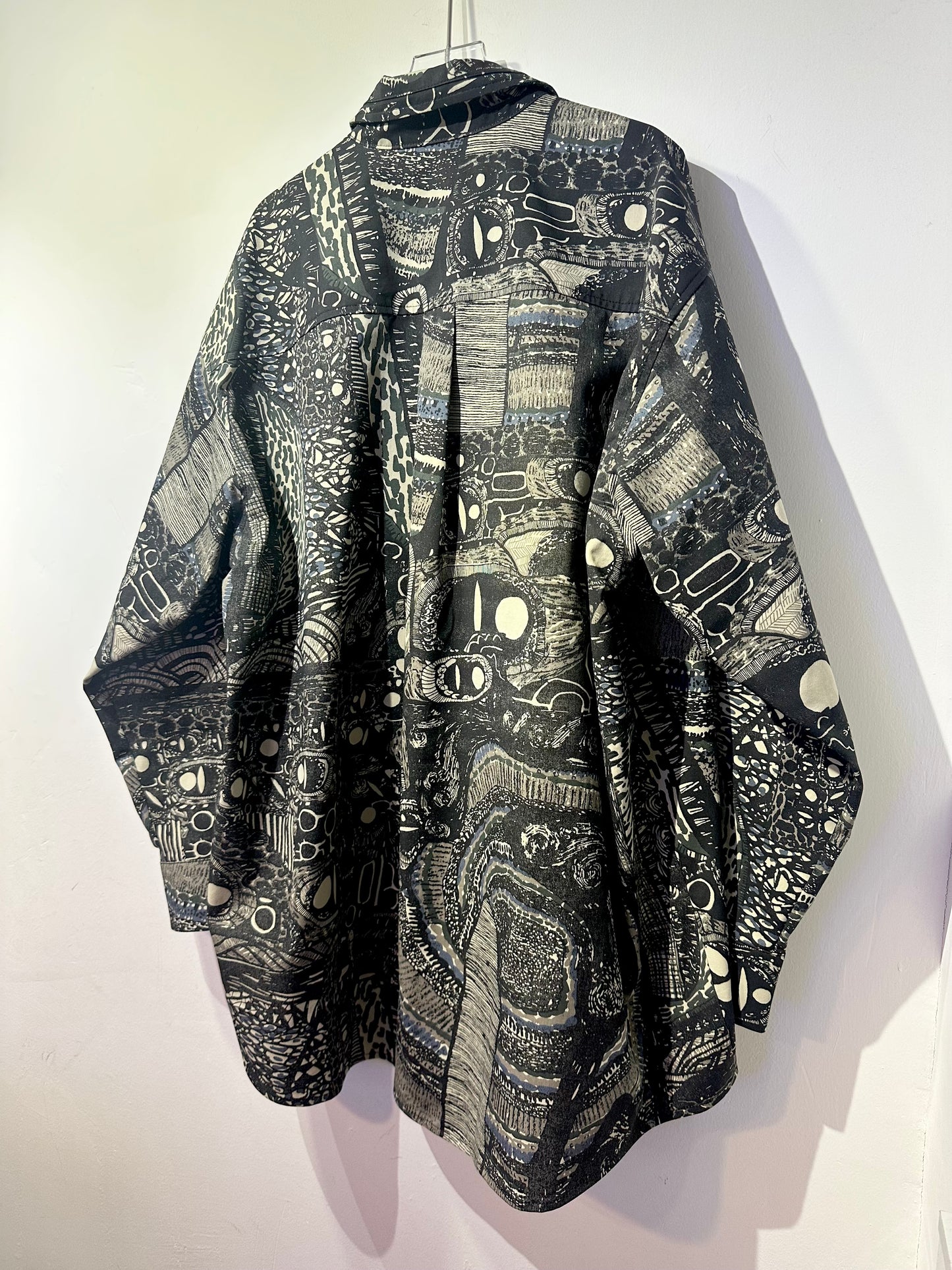 • FUSSY MADE • CRAZY SKETCHING PRINTED SHIRT
