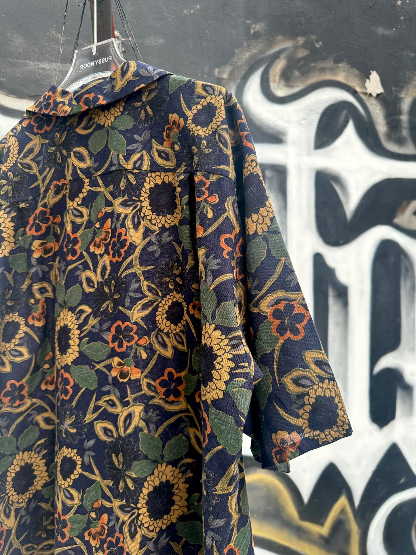 • FUSSY MADE • VINTAGE INSPIRED FLORAL MOTIF SHIRT