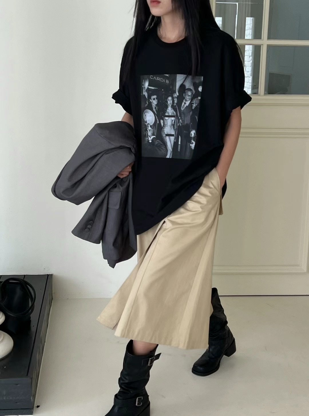 GIRL B TEE
