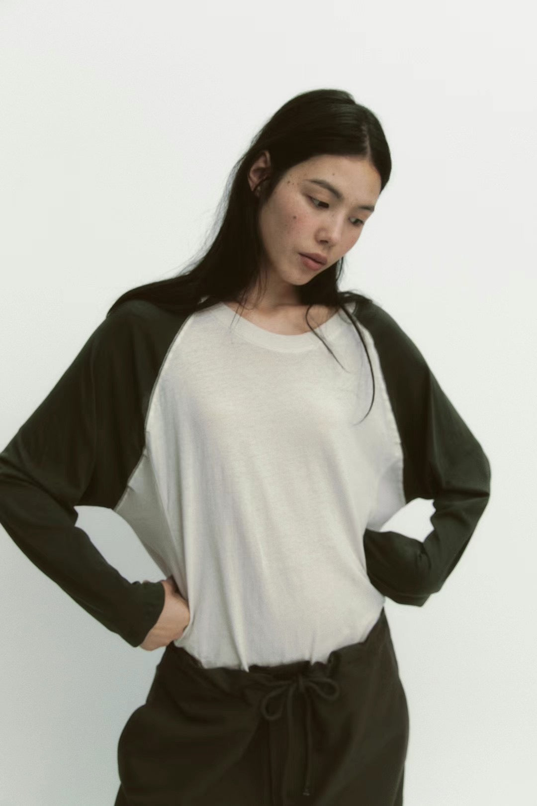 LOOSE CUT RAGLAN TEE