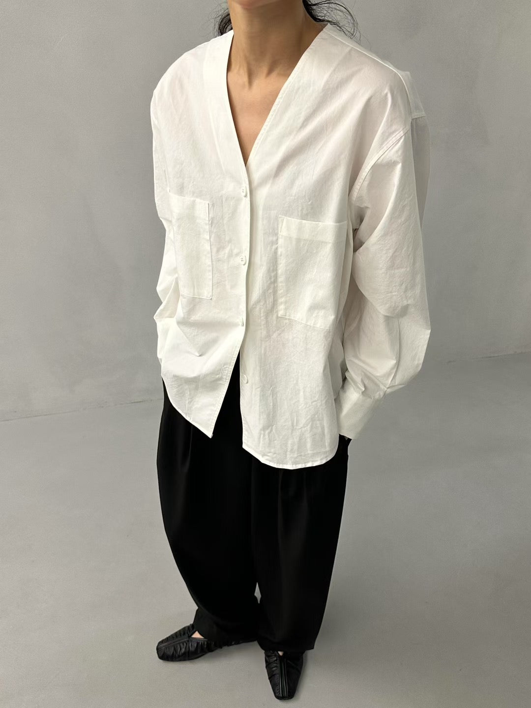 TIMELESS V NECK SHIRT