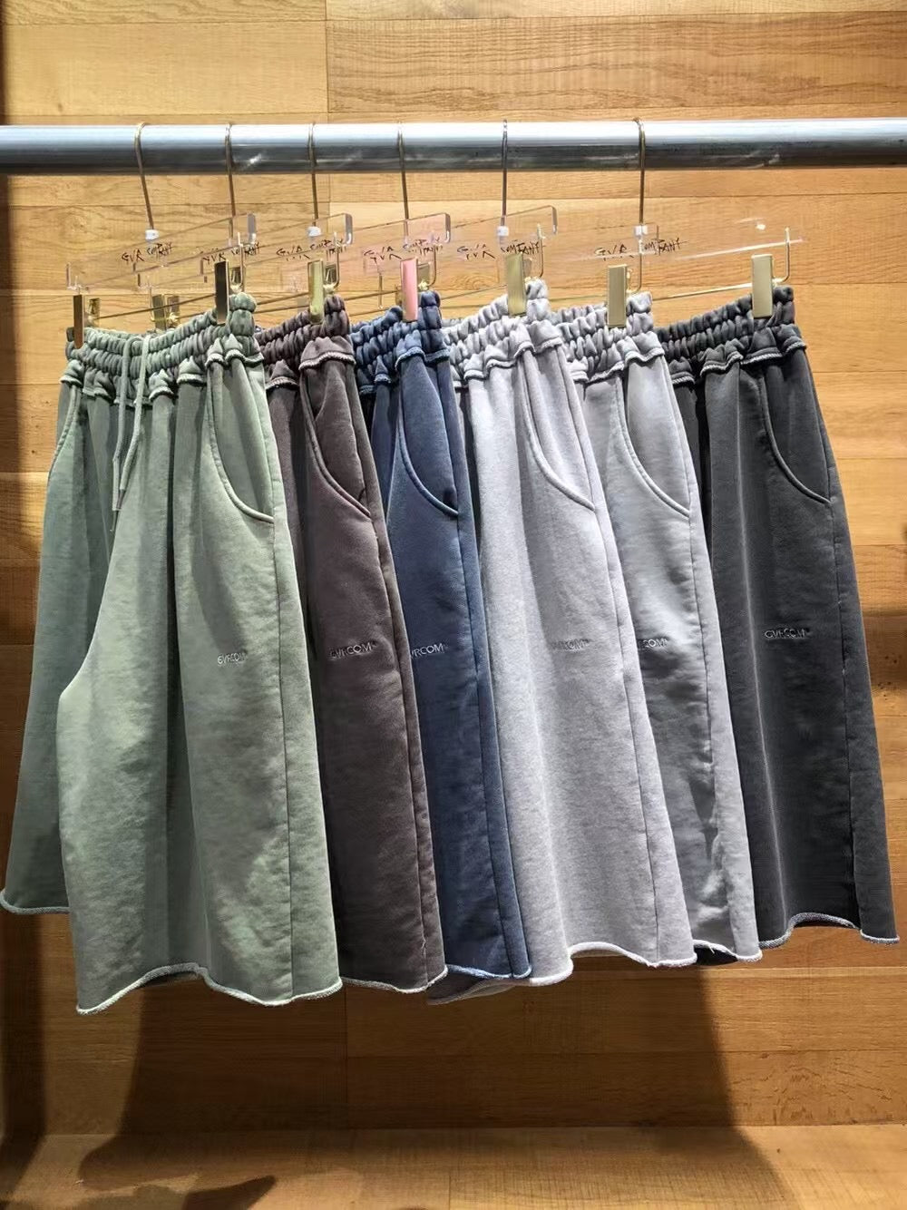 COTTON KNEE LENGHT SHORTS