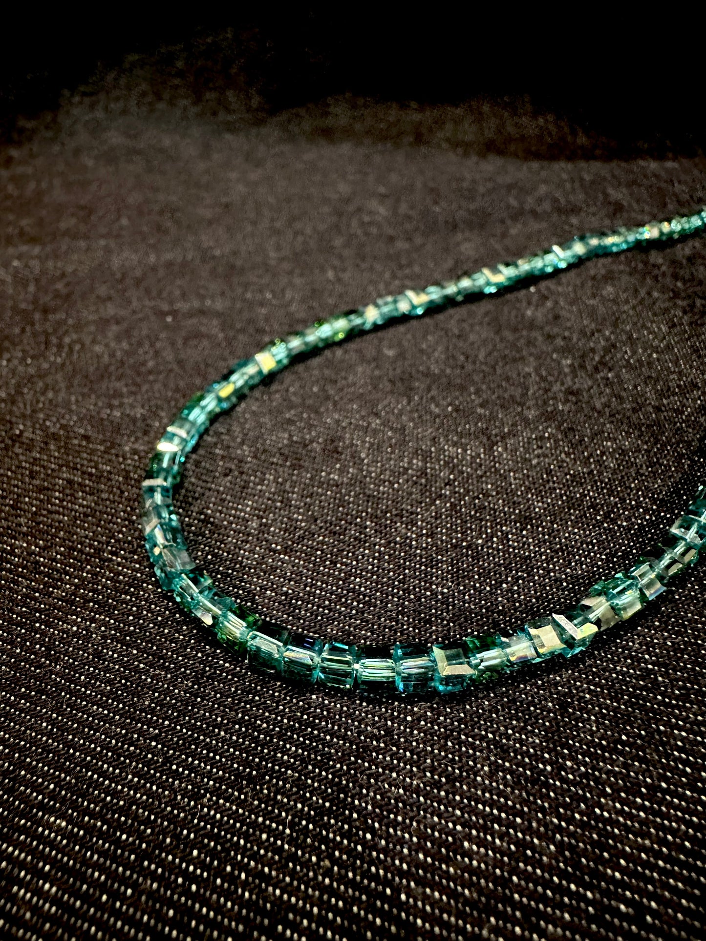 JAPAN CUBIC GLAZE BEADS NECKLACE ( SMALL )